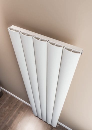 Azar Vertical Alumin Rail 470X1800 White