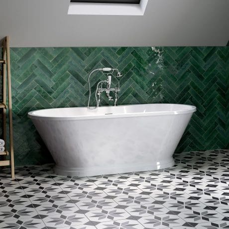 Napoli Bath With Plinth 1700X750